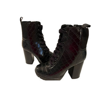 New! Steve Madden Latch Crocodile Lace-Up Hiker Platform Bootie Various Sizes